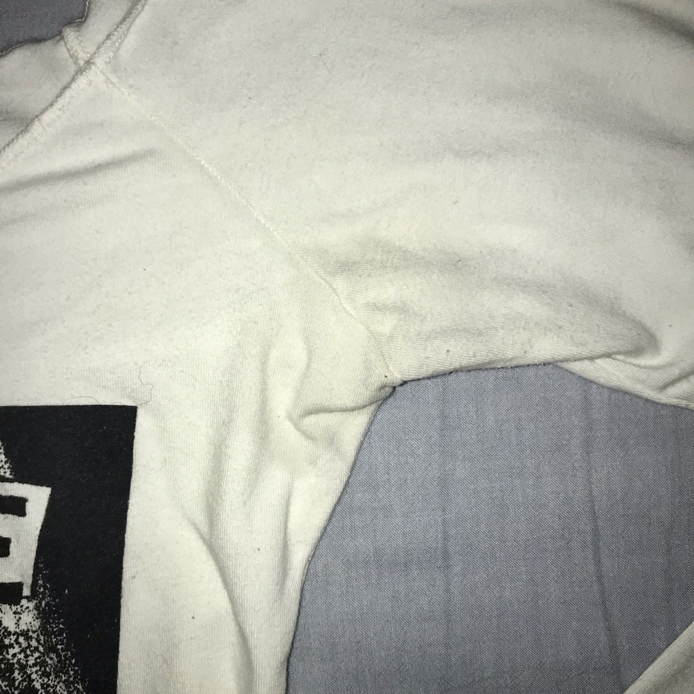 Brandy Melville Off the Shoulder Top - Picture 7 of 7